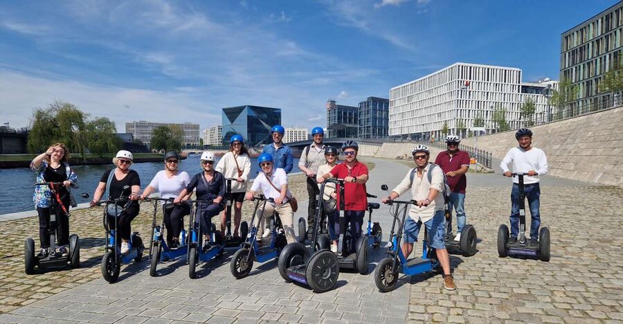 3-H Munich: Top Sights E-Scooter Tour with Local Guide - Friedensengel and the wide Munich view