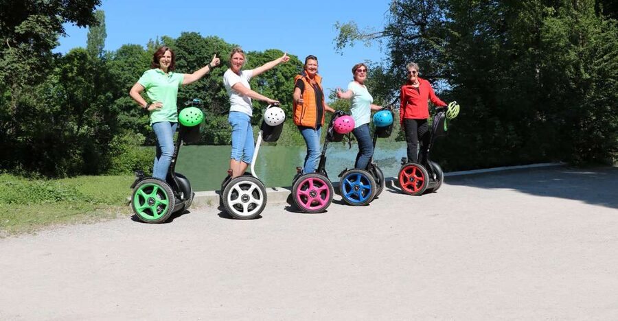3H Best of München Sightseeings Tour - Riding a Segway through Munich