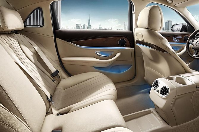 Arrival Transfer from Munich Airport to Munich City by Sedan - Key points at a glance