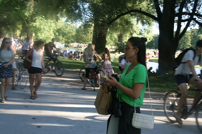 City Bike and English Garden Tour - Why the Eisbach wave makes this Munich bike ride memorable