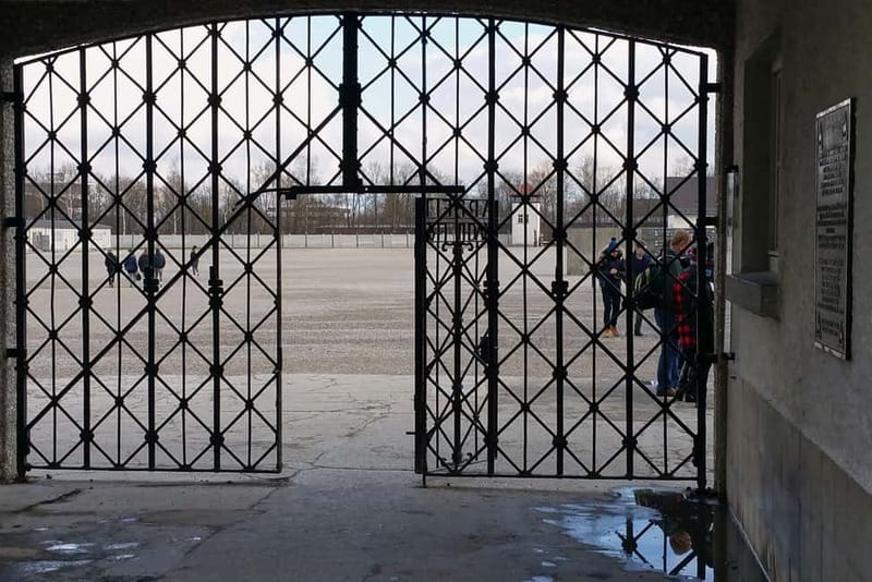 Dachau Memorial Site Tour With Small Group - Meeting beneath the Glockenspiel at Marienplatz