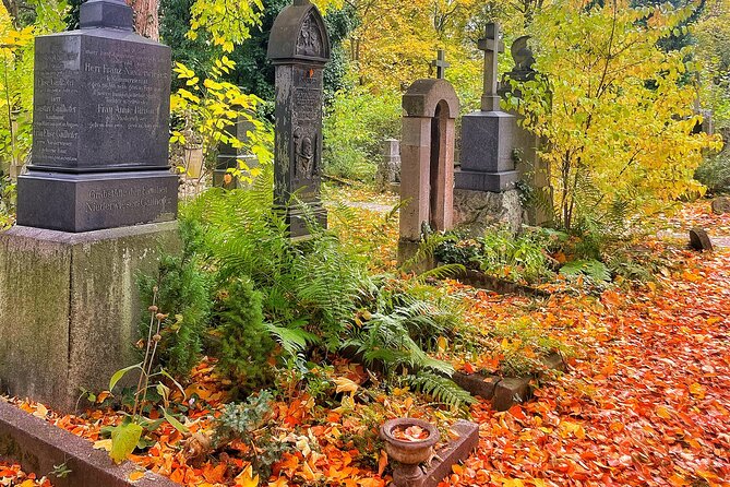 Death and Chocolate: Walking Tour of Munich's Old South Cemetery - Starting at St. Stephan and reaching Sendlinger Tor