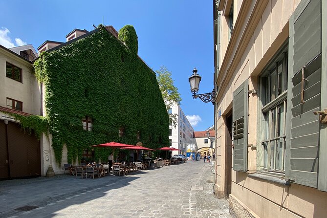 Fall in Love with Munich in a Private Old Town Walking Tour - Finishing at Marienplatz with Munich’s best-known traditions