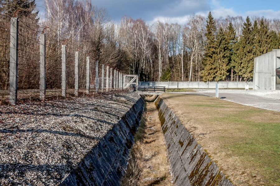 From Munich: Dachau Memorial Site Full-Day Tour - Returning to Munich by bus and train