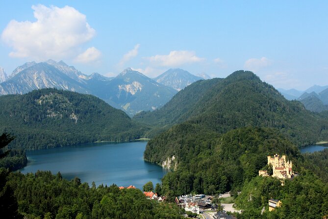 From Munich: Neuschwanstein Castle and Linderhof Private Tour - Walking, weather, and useful preparation