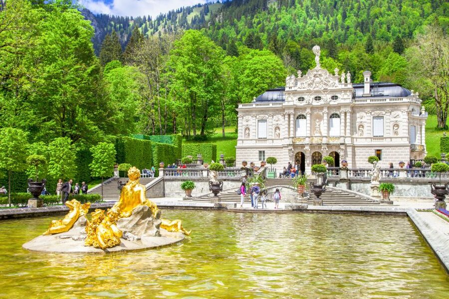 From Munich: Trip to Neuschwanstein & Linderhof in Spanish - Mary’s Bridge and the best Neuschwanstein view