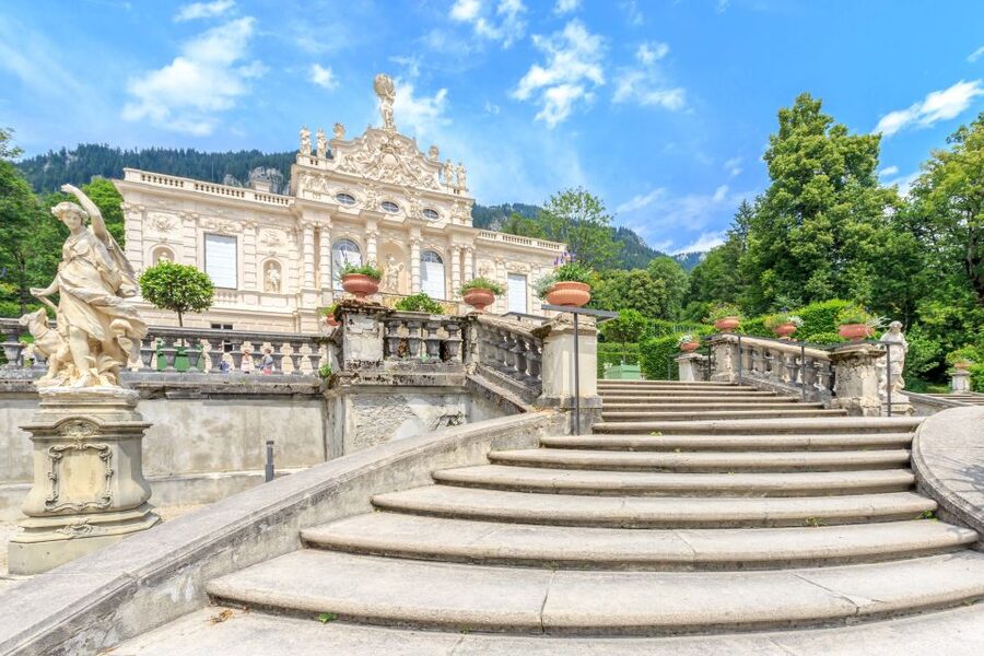 From Munich: Trip to Neuschwanstein & Linderhof in Spanish - Is the $93 price good value?
