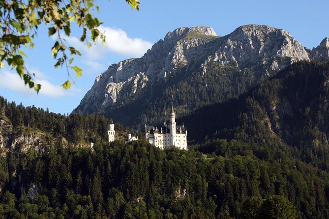 Half day tour private from Munich to Neuschwanstein Castle - Lunch and entry fees need a clear answer