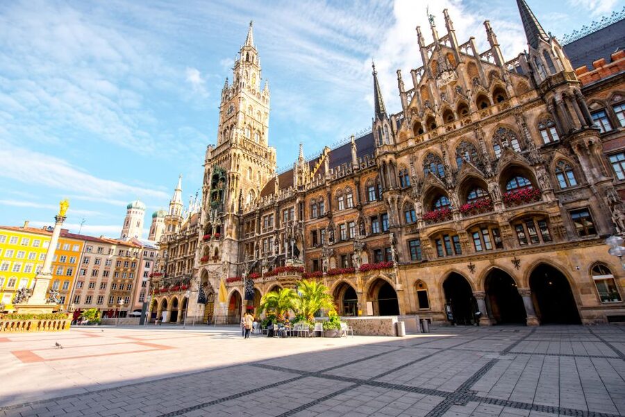 Marienplatz and Viktualienmarkt Private Tour and Tasting - Who should book this Munich walk