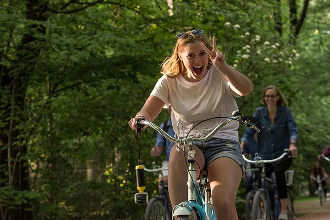Mini Classic Bike Tour @ 4pm incl. Beer Garden & Surfers 2,5 hrs - Key points to know before you book
