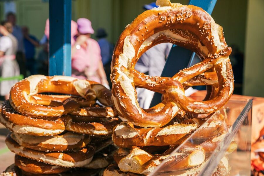 München: Oktoberfest Experience and Lunch in Tent - A social experience for solo visitors and first-timers