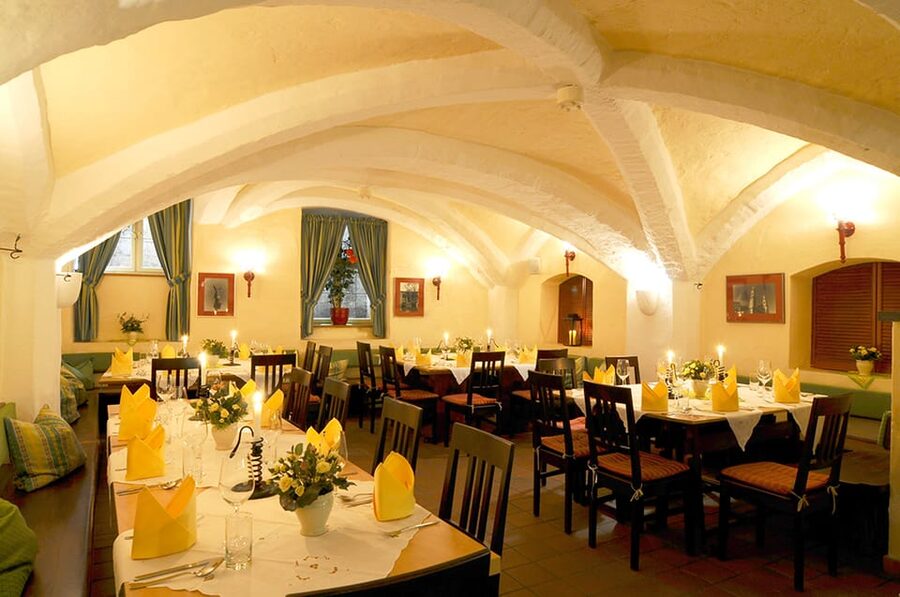 Munich: 3-Hour Culinary Nightwatch Tour - Gruftgasse and Schäfflergasse After Dark