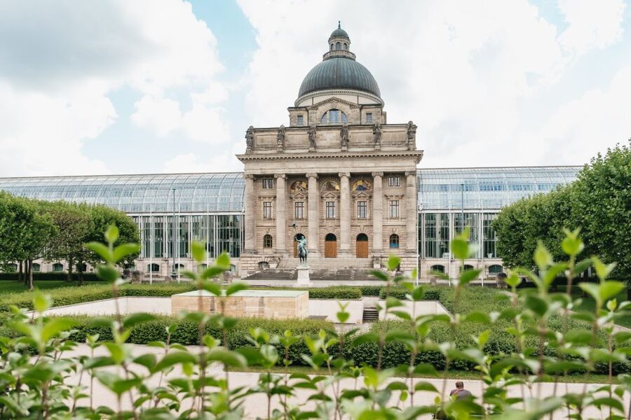 Munich 3-Hour Guided Bike Tour - The Residenz and Hofgarten