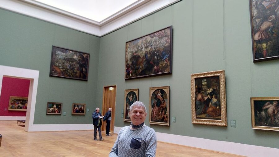 Munich: Alte Pinakothek Skip-the-Line & Guided Walking Tour - What skip-the-line entry really gives you