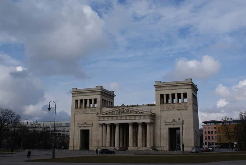 Munich and Nazi History Combination Day Tour Small Group - Returning to Marienplatz for lunch