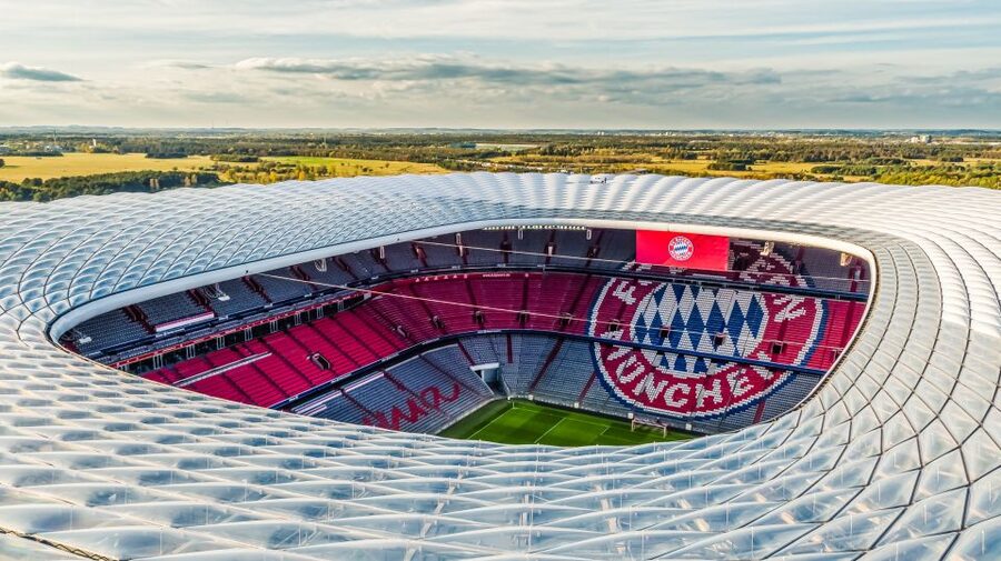 Munich: City Bus Tour & FC Bayern Munich Allianz Arena Tour - A Munich sightseeing tour with a football finale