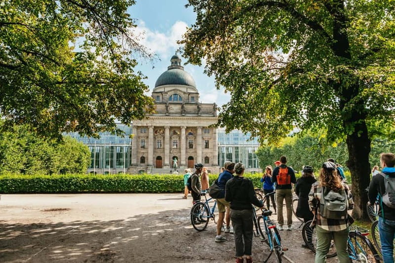 Munich: Classic Guided City Tour by Bike (English Tour Only) - A 45-minute beer garden pause at the Chinese Tower