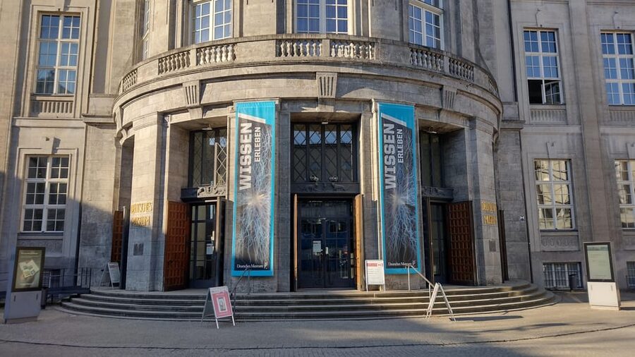 Munich: Deutsches Museum Guided Tour with Entry Ticket - Comfort, Access, and Practical Preparation