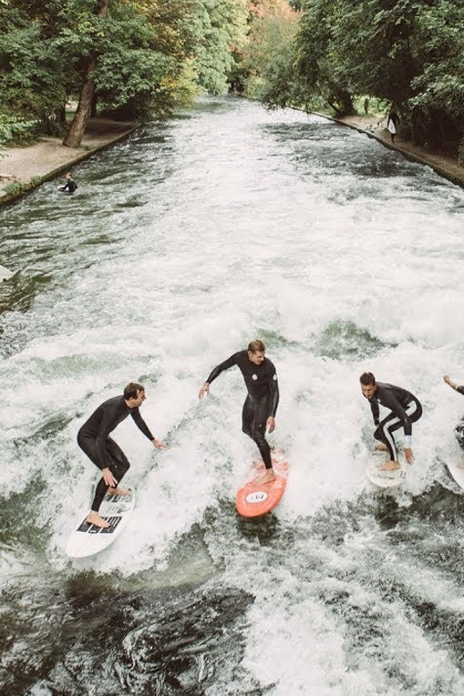 Munich: Eisbachwelle River Surfing Experience - Your three-hour session with Max