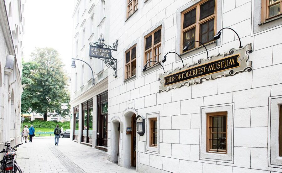 Munich: Guided Food Walking Tour with Beer Tasting - Viktualienmarkt and the Metzgerzeile stop