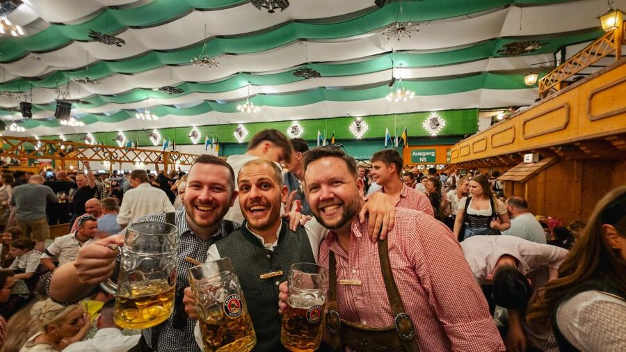 Munich: Guided Oktoberfest Experience with Beer and Lunch - Lunch, local food, and two liters of beer