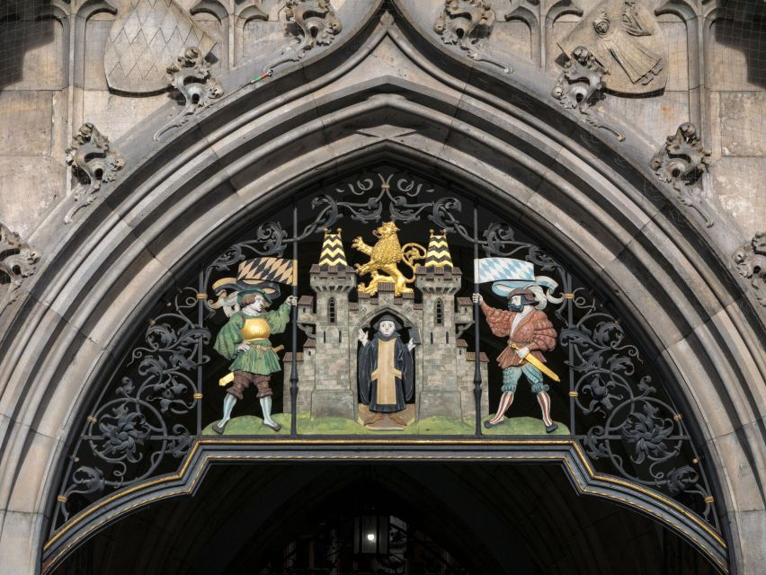 Munich: Guided Tour of the historic Town Hall on Marienplatz - Key points about the New Town Hall tour