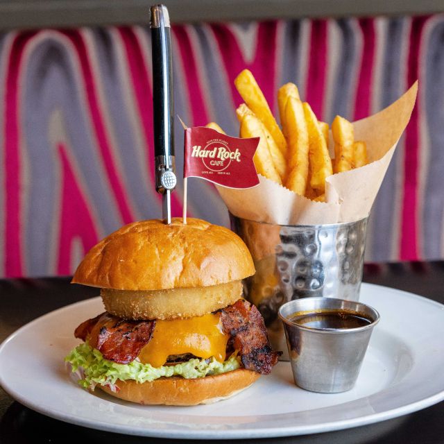 Munich: Hard Rock Cafe with Set Menu for Lunch or Dinner - Who will get the most from this booking