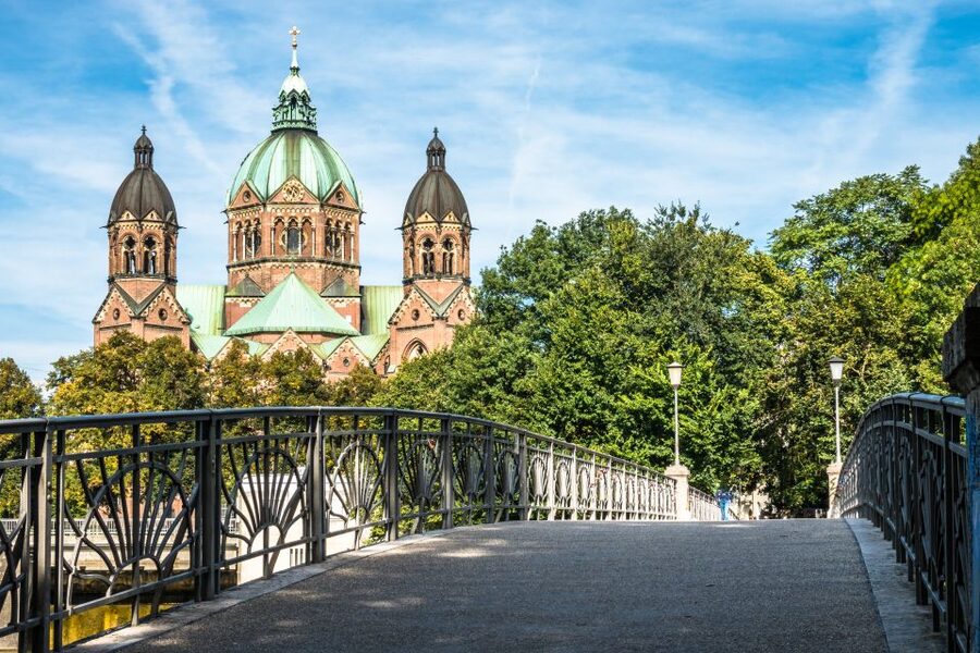 Munich: Highlights Private Bike Tour with Licensed Guide - The 6-hour route reaches the English Garden and Isar