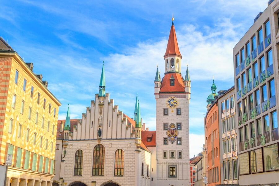 Munich Hop-On Hop-Off Tour: 1-Day or 2-Day Ticket - Riding upstairs, downstairs, and in bad weather