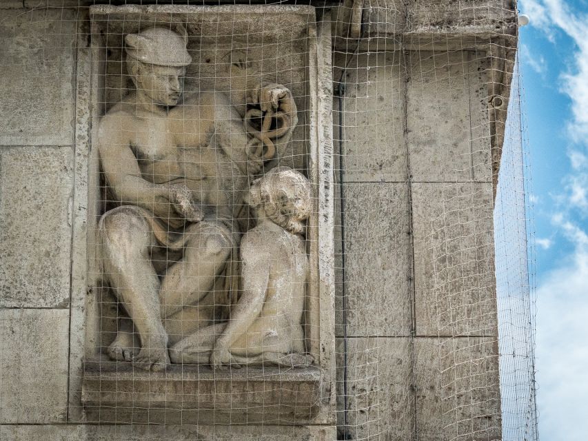 Munich - Illuminati & other Secret Societies, Tour in German - Promenade Square and the political story of Bavaria