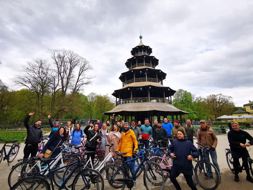 Munich: Mini Classic Bike Tour with Beer Garden Stop at 4 PM - A quick look at the Hofbräuhaus
