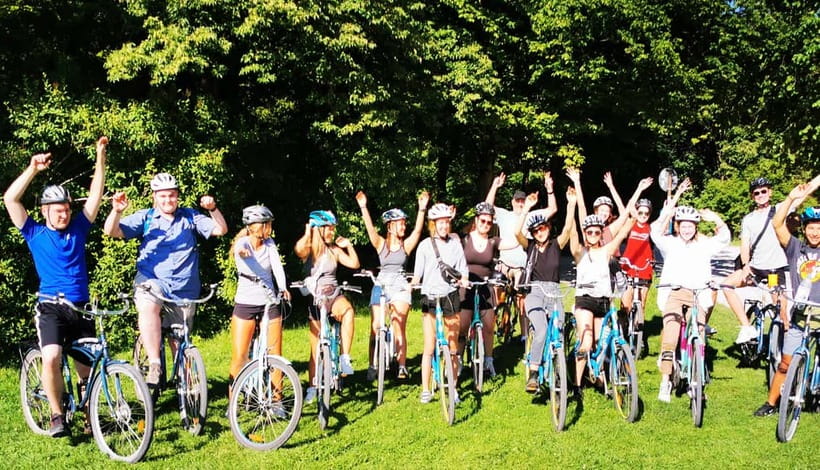 Munich: Neuschwanstein Castle by Bus with Alpine Bike Ride - Ludwig II and the castle story