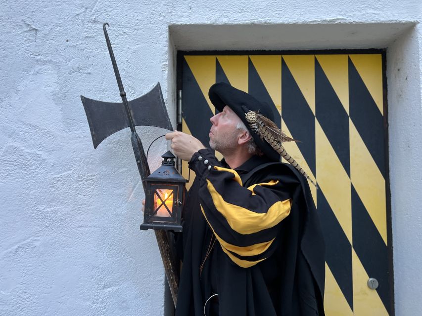 Munich: Night Watchman Walking Tour - City walls, Gruftgasse, and the tale of Waller