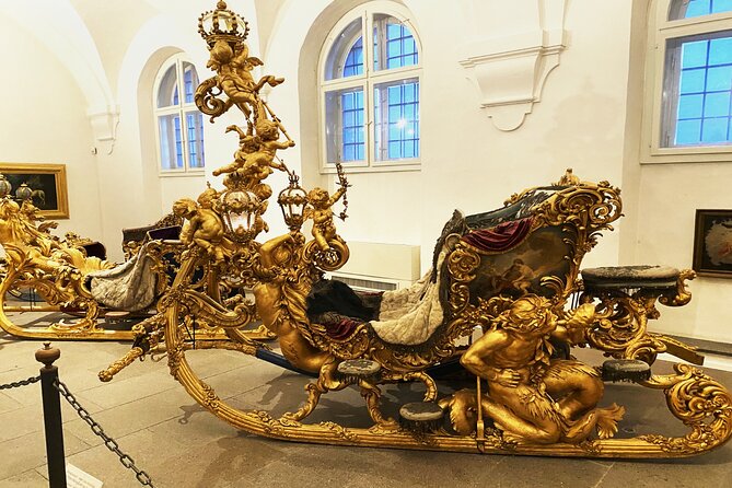 Munich Nymphenburg Palace & Carriage Museum Fast-Track Tour - Finding the meeting point beside Metzgerwirt
