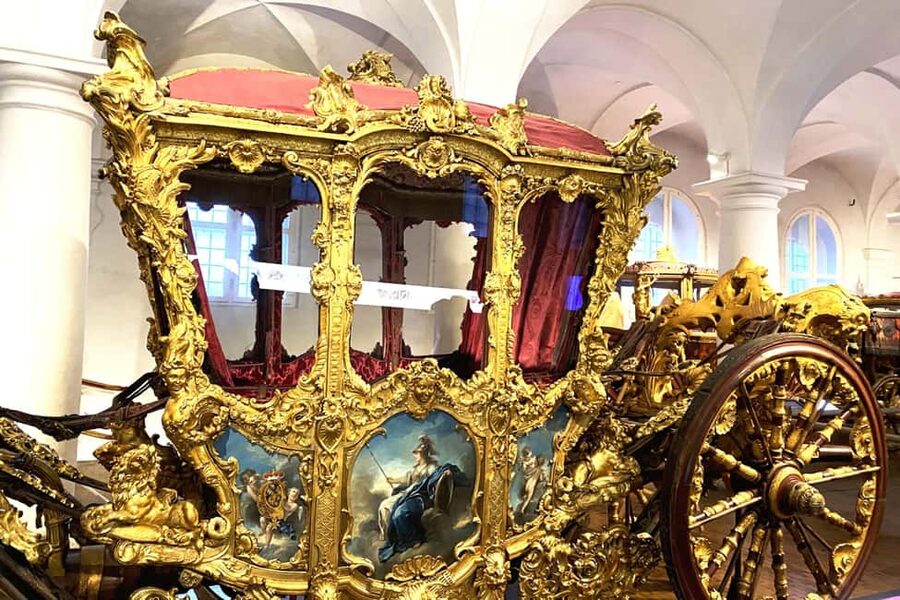 Munich Nymphenburg Palace Tickets and Tour, Carriage Museum - Inside Nymphenburg Palace for 90 minutes