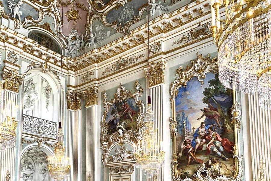 Munich Nymphenburg Palace Tickets and Tour, Carriage Museum - Group size, language, and guide quality