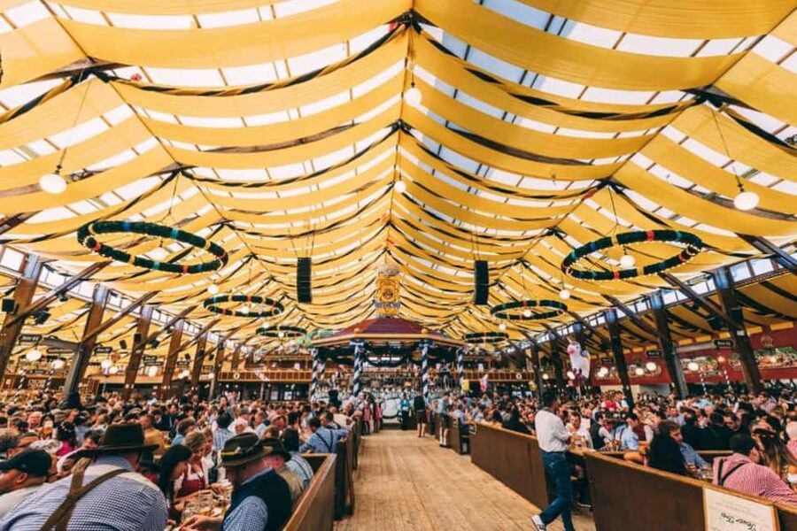 Munich: Oktoberfest Big Beer Tent Evening including table reservation - The five-hour beer tent experience
