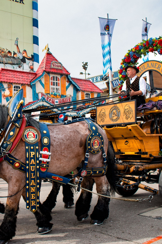 Munich: Oktoberfest Tour with Tent Reservation, Food & Beer - Seeing more than beer tents at Oktoberfest