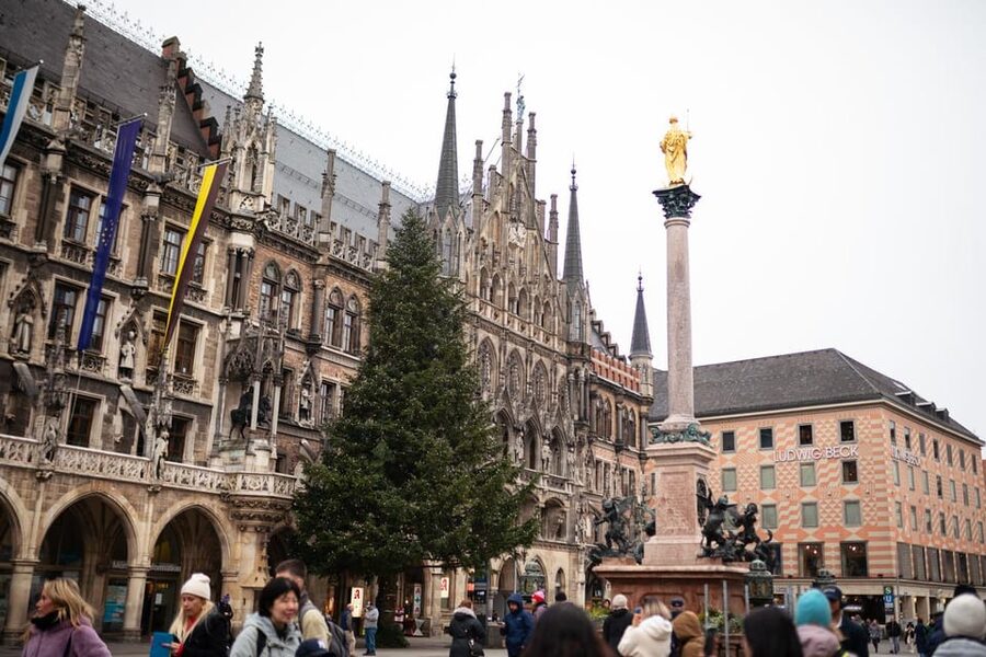Munich: Old Town Culinary Tour - A second tasting and the Jewish Center