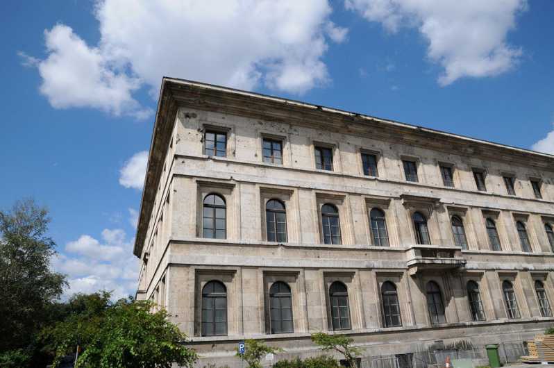 Munich: Private or Group Third Reich and WWII Walking Tour - From the Mariensäule into Munich’s political past