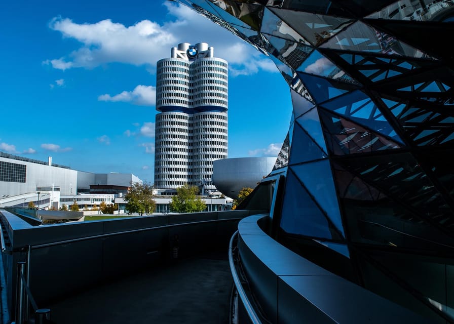 Munich Private Walking Tour with the BMW Museum and BMW Welt - What the private price means for your group