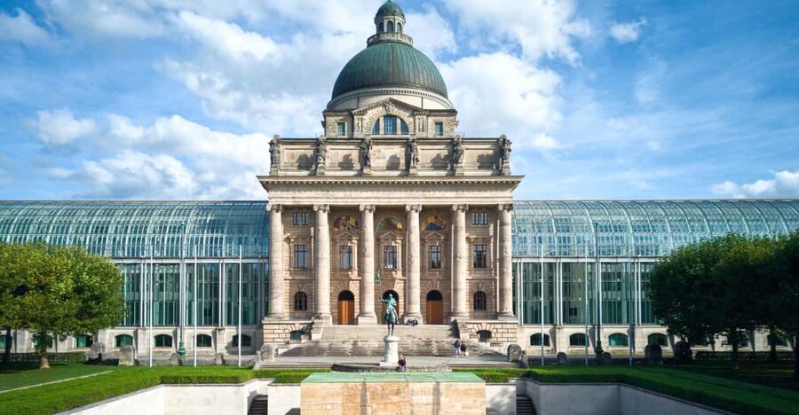 Munich Private Walking Tour with the BMW Museum and BMW Welt - Hofbräuhaus and the city’s beer culture