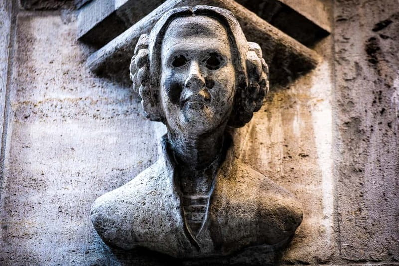 Munich: Raven Black Witches and Executioners Walking Tour - Starting beneath Frauenkirche’s twin towers