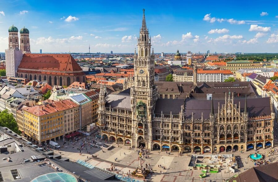 Munich: Residenz Museum Tickets and 2,5-hour Guided Tour - Weather, comfort, and access