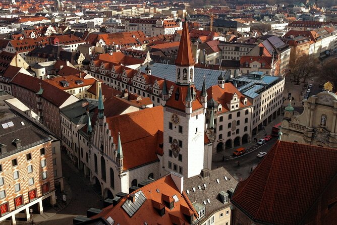 Munich Scavenger Hunt and Sights Self-Guided Tour - The Juliet Capulet Statue and small details