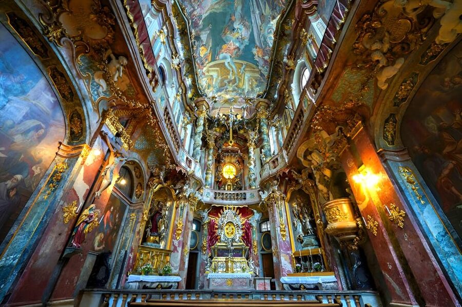 Munich: Spanish Guitar & Bach Toccata at Asamkirche - Is $35 a Fair Price?