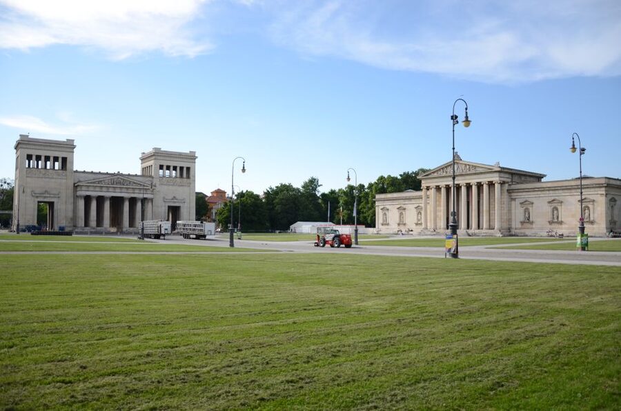 Munich: Third Reich Guided City Walking Tour - Georg Elser and the White Rose