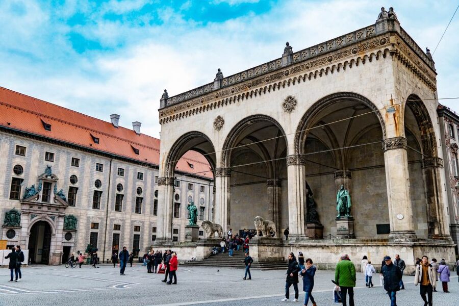 Munich: Third Reich Guided City Walking Tour - Hofbräuhaus and the Beer Hall Putsch