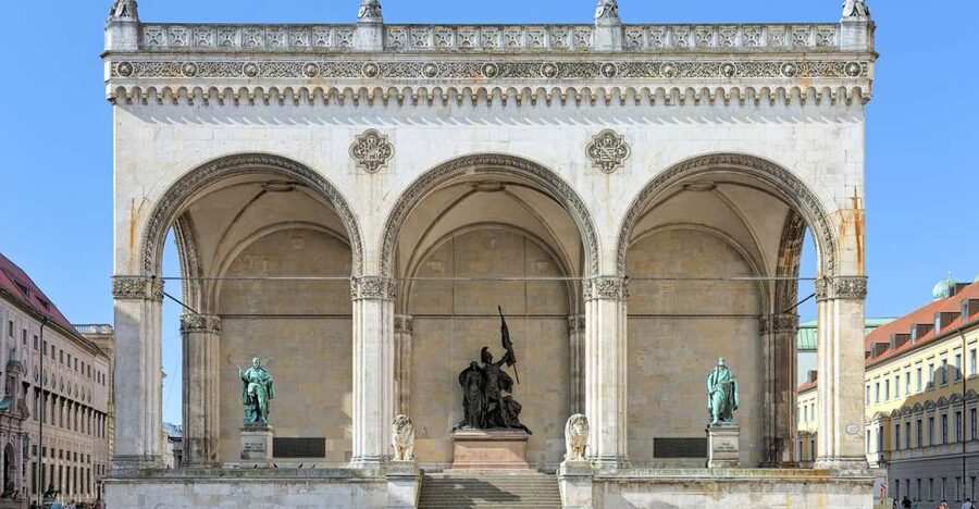 Munich: Third Reich & WWII Walking Tour - What the guide can add to the walk
