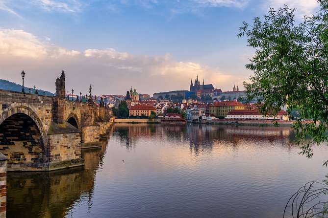 Munich to Prague - Private Transfer with 2 hours of Sightseeing - Regensburg for a compact first look at Bavaria